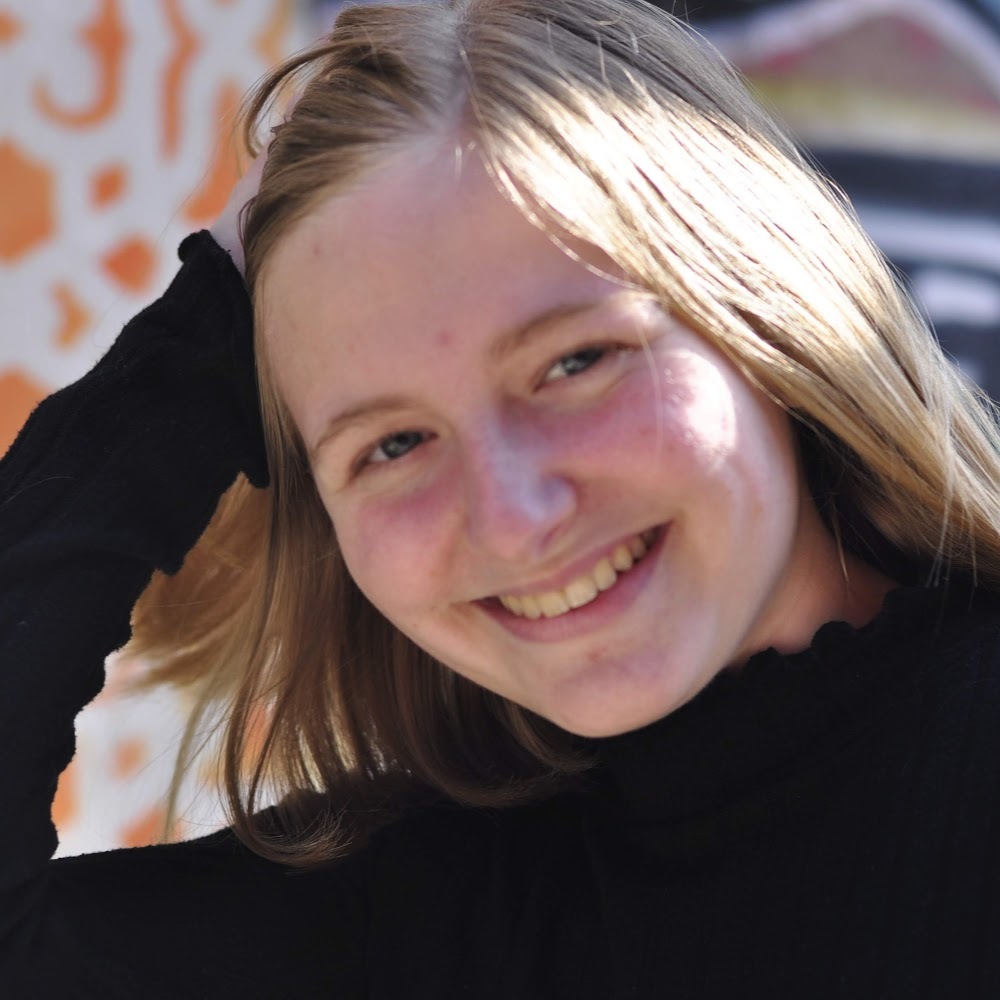 Meet your Posher, Carina